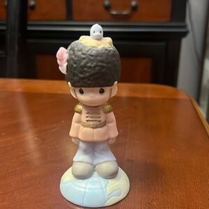 Precious Moments children around the World. International moments.